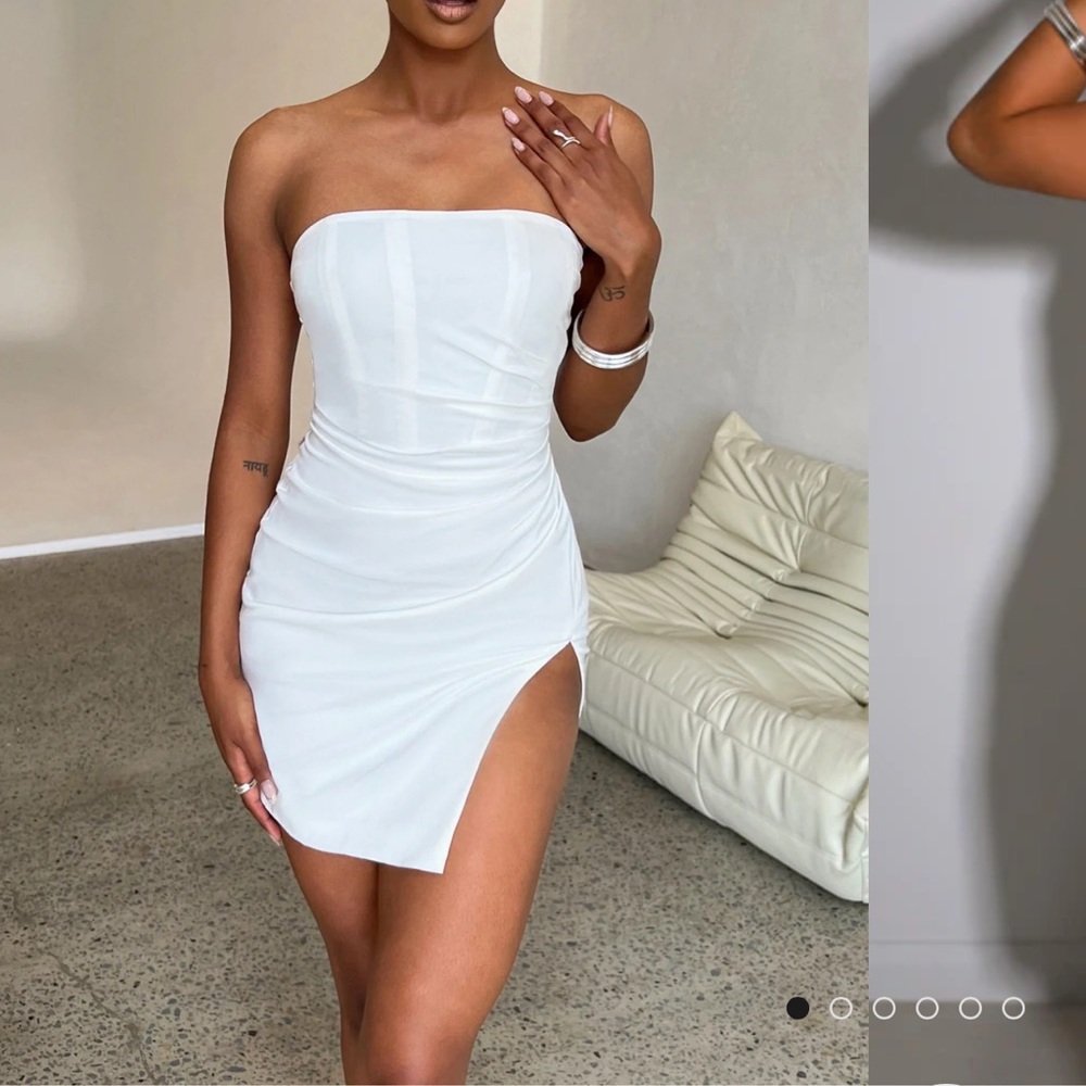 Elegant White Strapless Dress